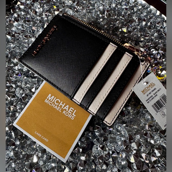 Michael Kors Black and Cream Card Holder - Picture 3 of 11